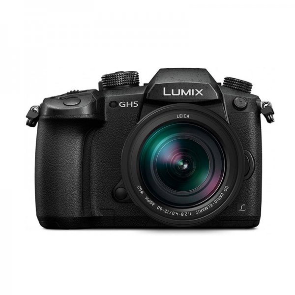 Panasonic Lumix GH5 con obiettivo 12-60 Leica