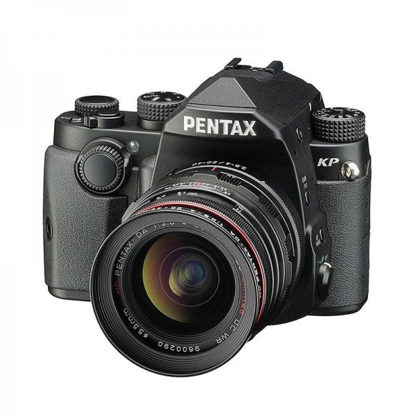 Pentax KP Black + Obiettivo 18-50MM