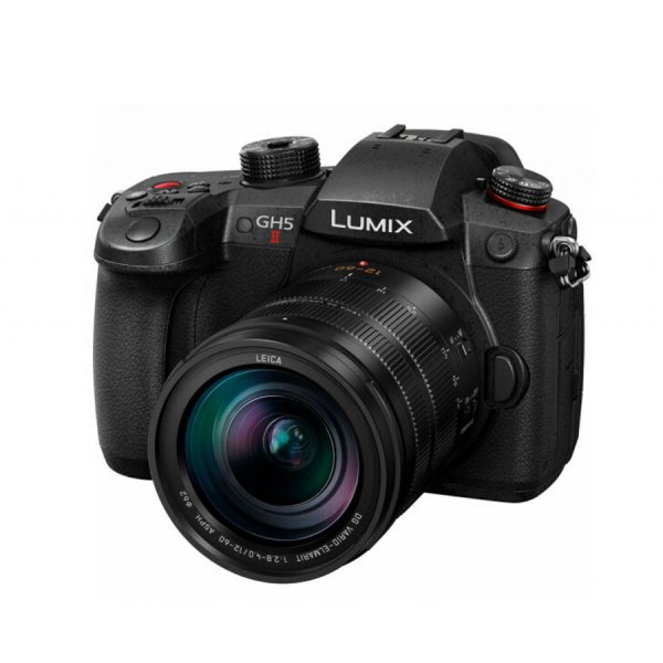 Panasonic Lumix GH5 M2 con obiettivo 12-60 Leica