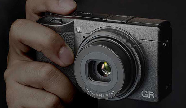 fotocamera compatta ricoh GR IIIx